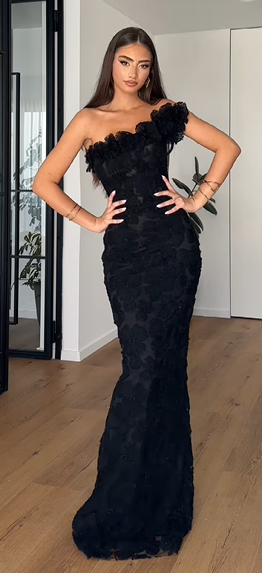 Sexy Elegant Shoulder Sleeveless Waist Slimming Dress